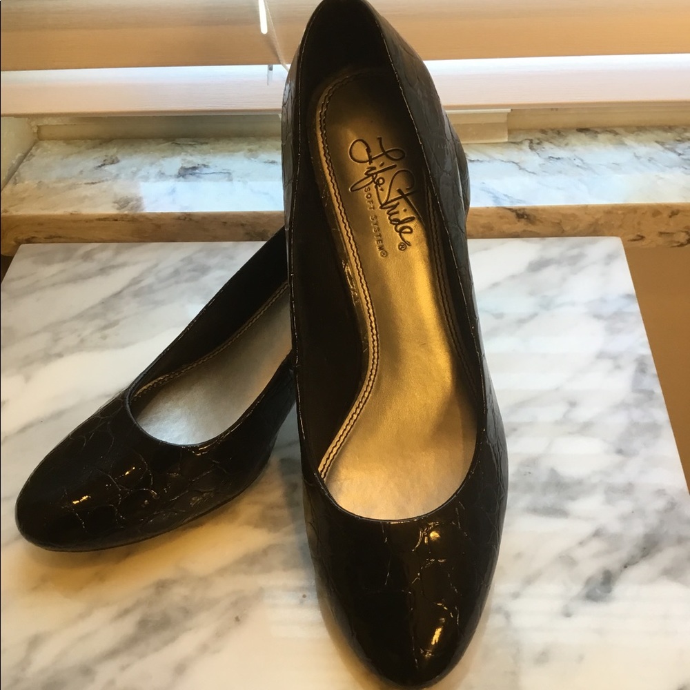 Life Stride Black Patent Leather Heels
